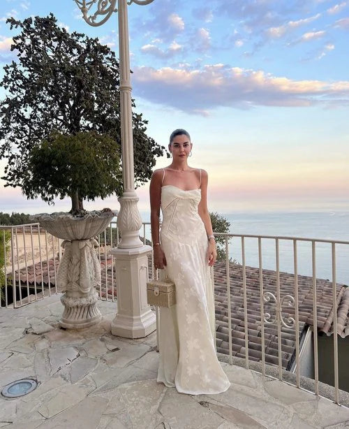 Robe de soirée longue élégante à bretelles spaghetti en tulle ivoire gh3014