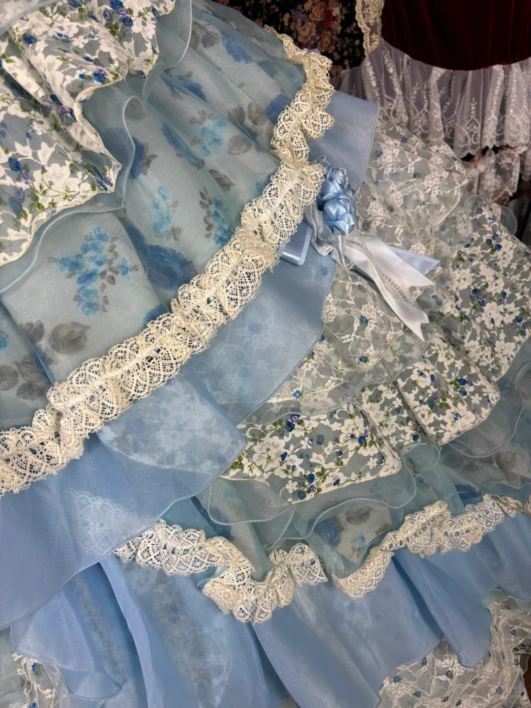 Blaues, florales, süßes, elegantes, langes Ballkleid aus Satin-Tüll gh4769