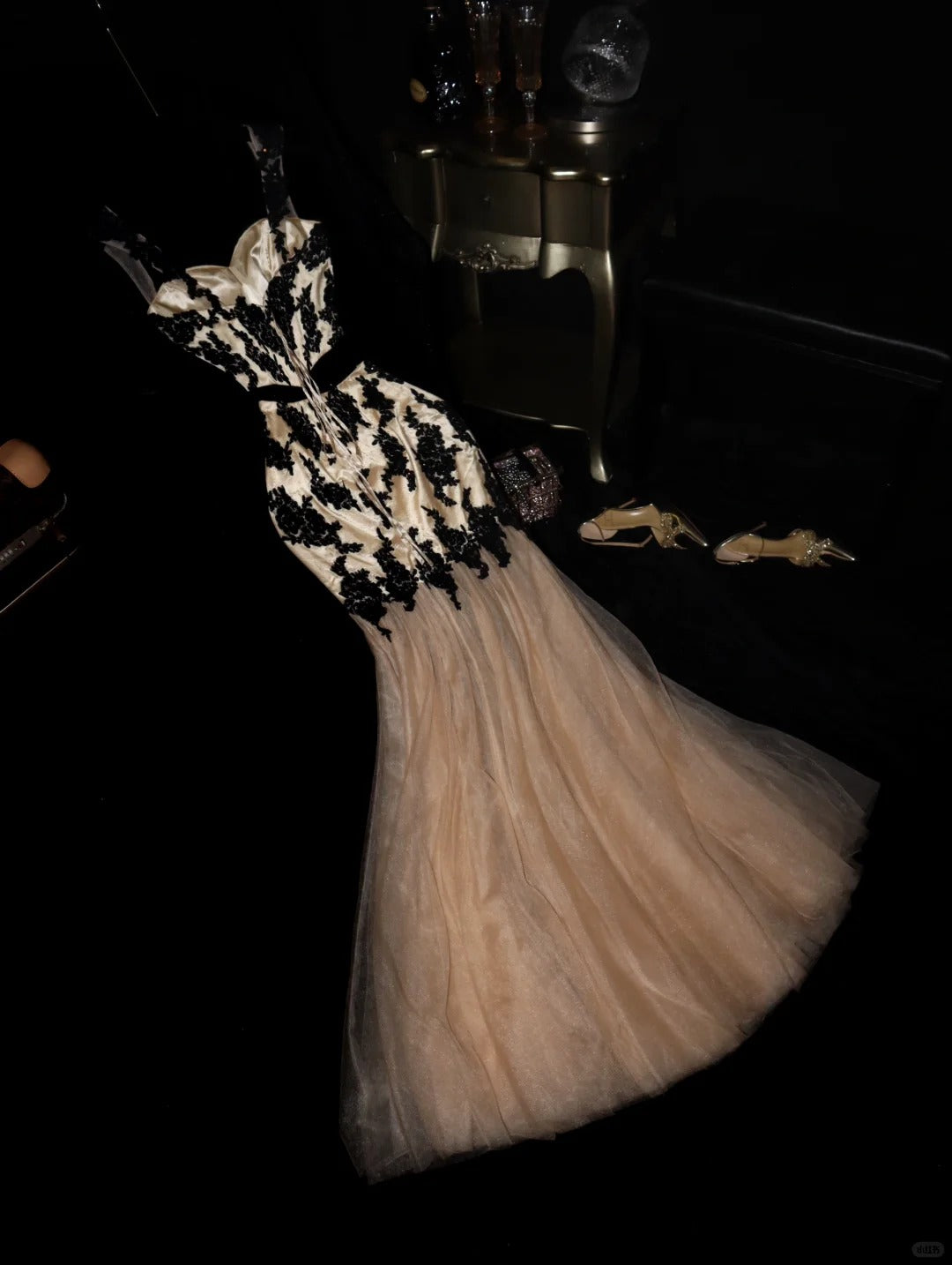 Robe de soirée longue en satin noir champagne avec appliques florales gh4423