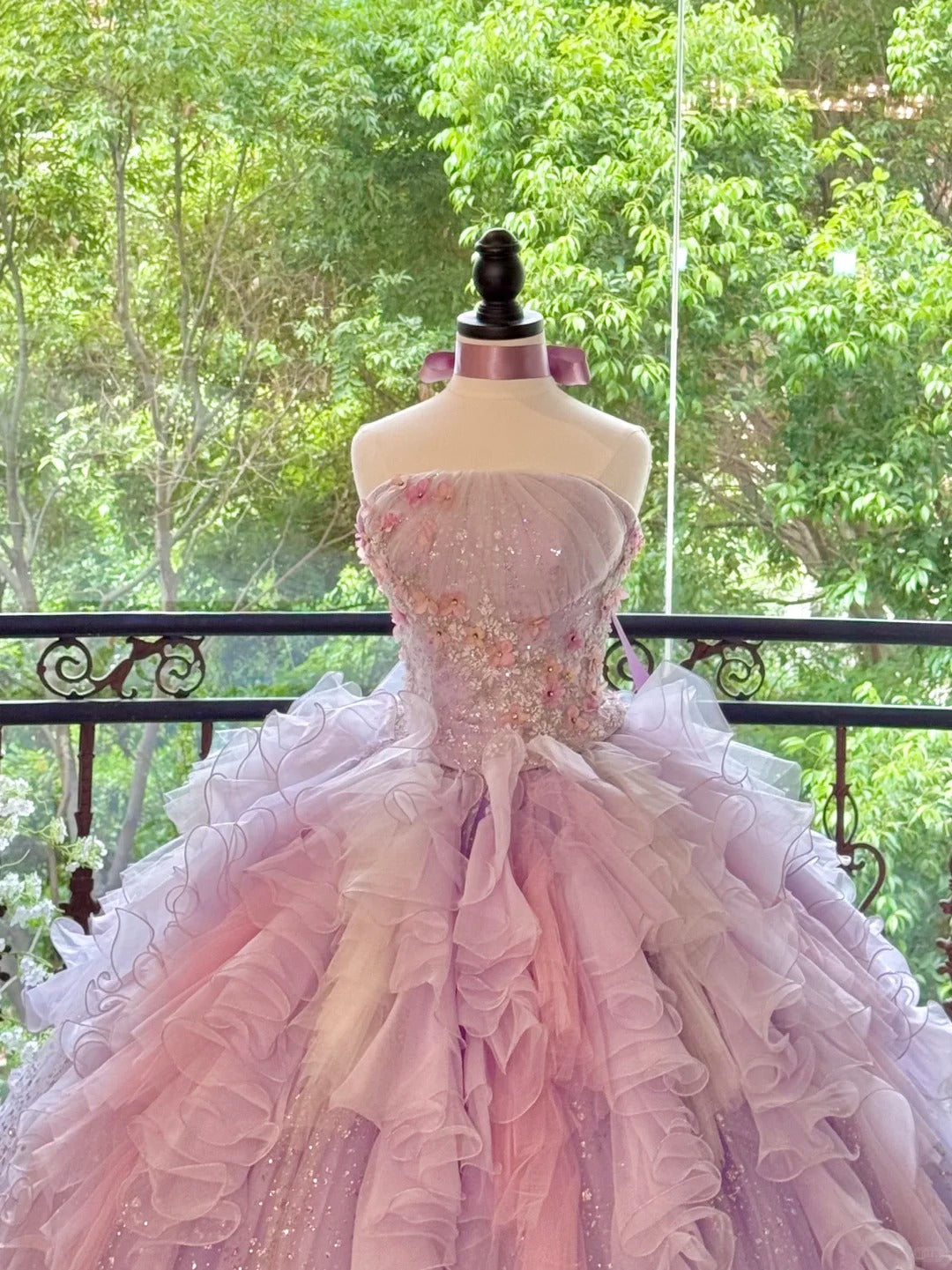 Girlhomeshops - Robe de Quinceanera rose violet, magnifique robe élégante et brillante à paillettes florales, longue en tulle, robe de bal, robe de remise de diplôme gh5001