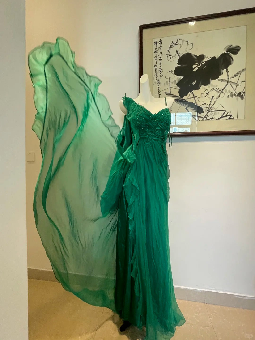 Robe de soirée longue en mousseline de soie à appliques vertes gh4942