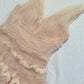 girlhomeshops - Robe midi sans manches en tulle rose nude avec sequins et motifs texturés 3D gh6312