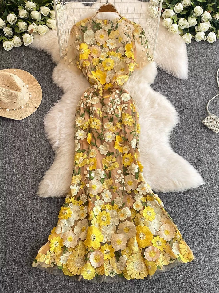 Palast-Stil schöne schwere Arbeit dreidimensionale Blumenstickerei Stickerei Urlaub am Meer Kleid Morgenmantel weibliche Braut High-End 11286