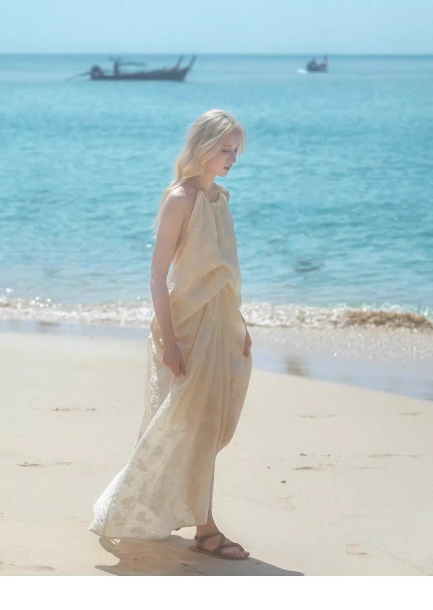 Reiseoutfit: Neckholderkleid mit offenem Rücken, sommerliches Feenkleid, perfekt für Fotoshootings, Strandurlaub und als Strandkleid. 11342