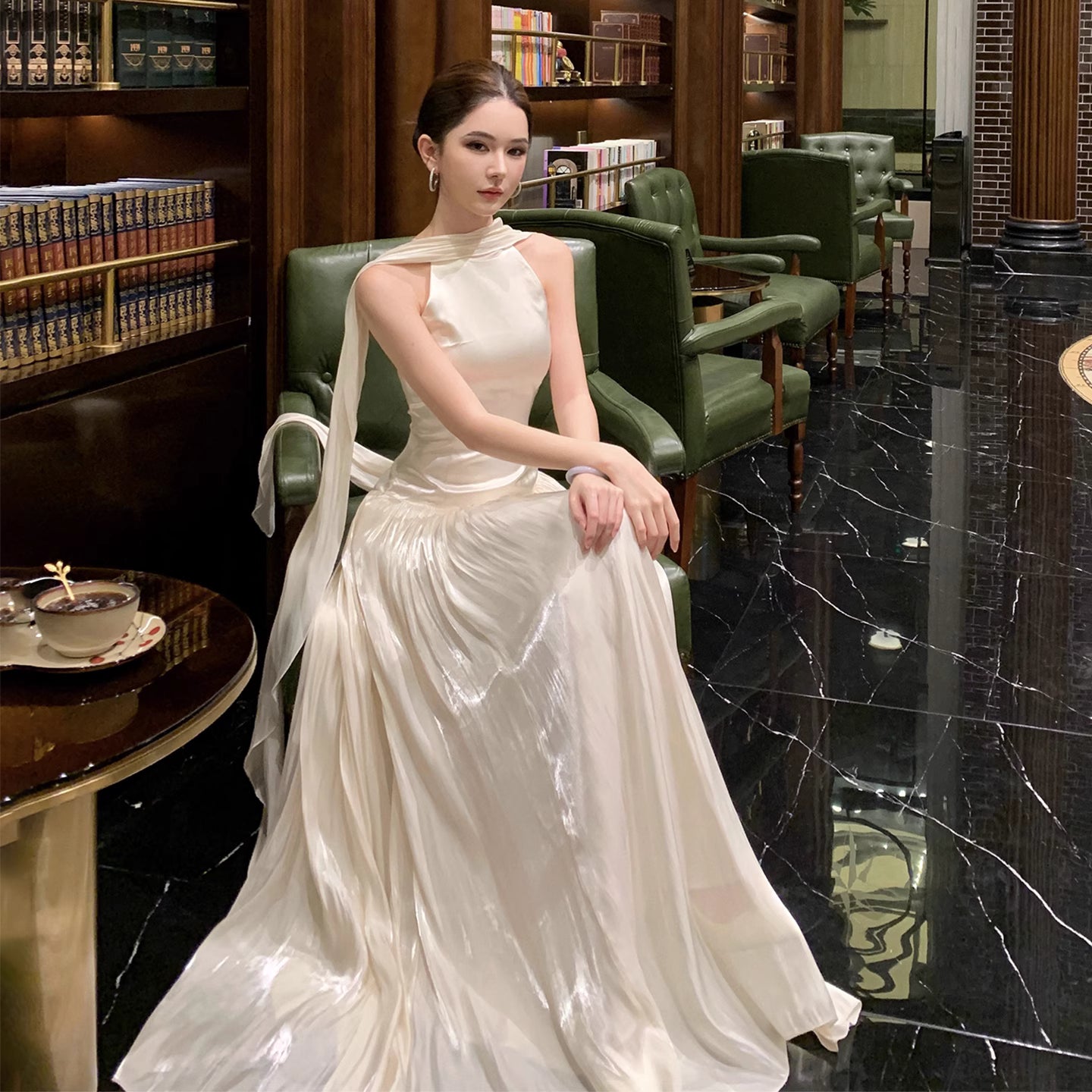 Neues Damenkleid 11894