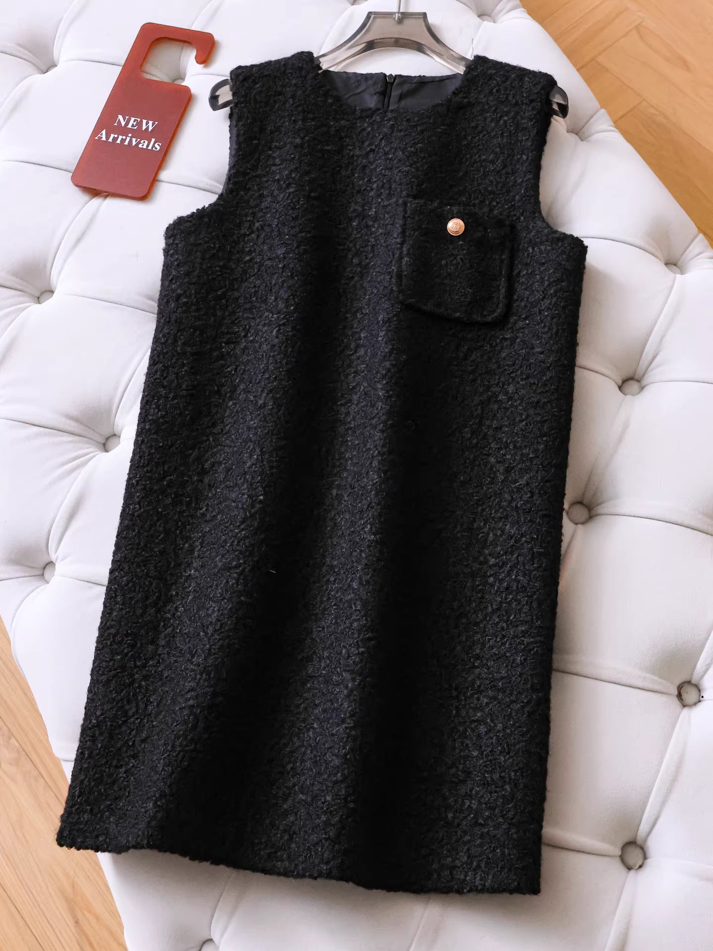 Ärmelloses, einfarbiges Westenkleid mit Rundhalsausschnitt, figurbetontes Wollkleid mit geradem Rock für zierliche Damen. 11303
