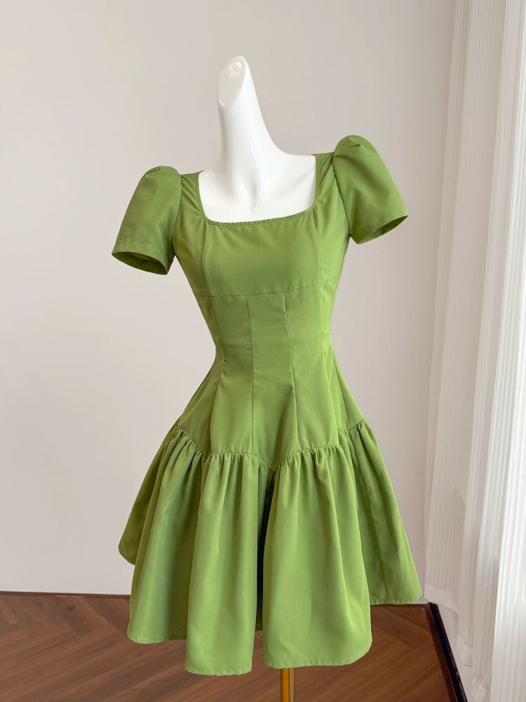 Grünes Retro-Heimkehrkleid mit quadratischem Ausschnitt für Frauen, Sommer, kurz, schick, einzigartiges Design, kleines High-End-Kleid 11289