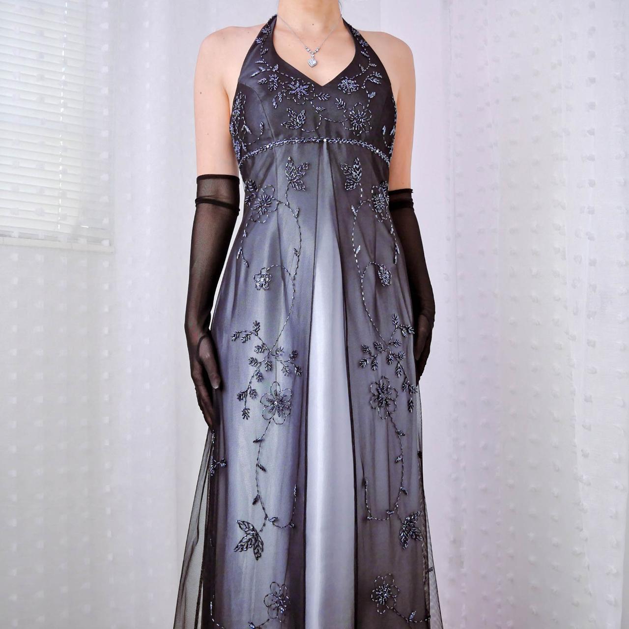 Robe de soirée longue en tulle, style gothique, élégante, noire et grise, style rétro, dégradé de couleurs, perles, motif floral, col licou, gh3665