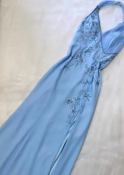 girlhomeshops – Blaue modische Hosenträger, exquisite Perlenbesatz, wunderschöner offener Rücken, Schlitz, Chiffon, Ballkleid, langes Abendkleid, gh5611