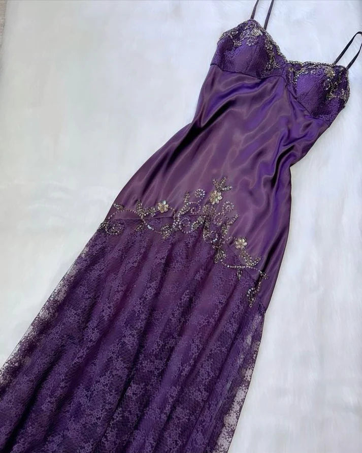 Lila Wunderschöne Exquisite Applikation Perlen Spaghettiträger Lange Spitze Ballkleid Abendkleid gh3174