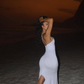 Robe de soirée sirène longue en satin blanc à bretelles croisées élégante et simple gh3169