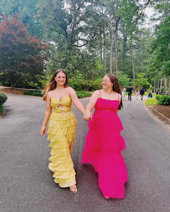 Robe de soirée longue en satin jaune élégante à bretelles spaghetti, robe de bal à plusieurs niveaux, robe de soirée formelle gh3655