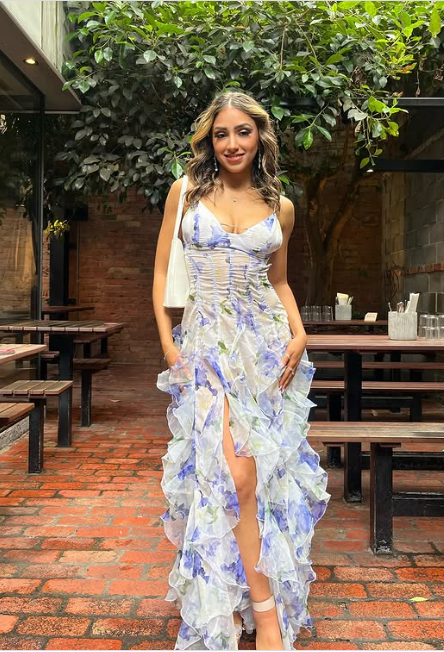 Robe de soirée longue à bretelles spaghetti et motif floral bleu charmant gh3009