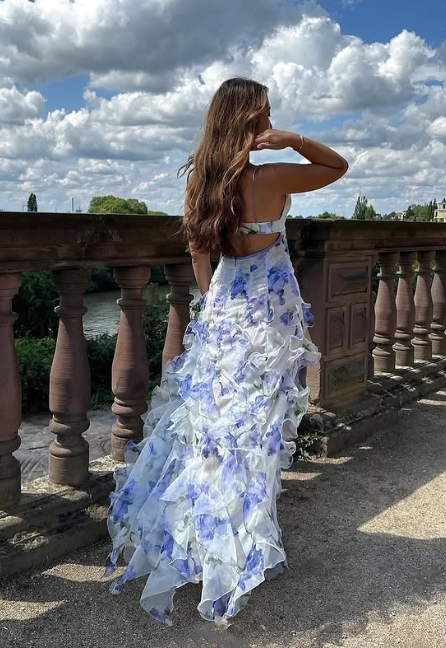 Robe de soirée longue à bretelles spaghetti et motif floral bleu charmant gh3009