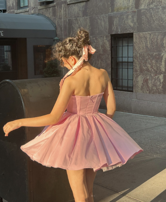 Girlhomeshops - Robe de soirée courte en satin rose tendance, robe d'anniversaire gh5271