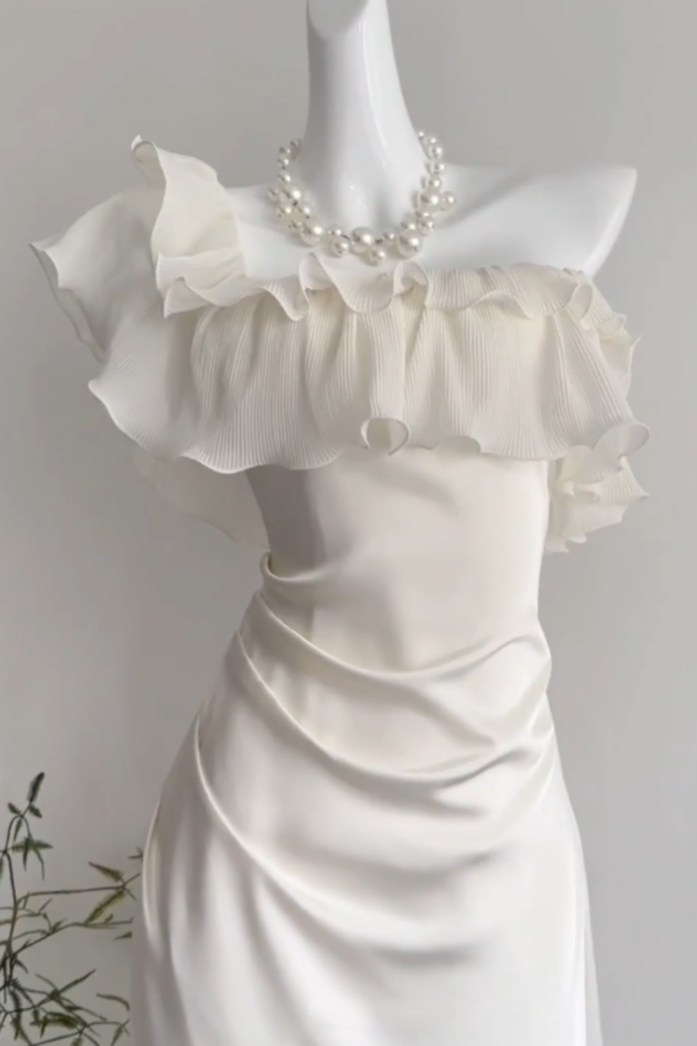 girlhomeshops – Langes weißes Chiffon-Heimkehrkleid mit Rüschen, gh5697