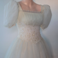 Vintage-Palastkleid mit Puffärmeln aus Spitze | Tüll-Maxikleid mit taillierter Schleppe gh6420