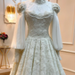Vintage-Kleid mit Puffärmeln, Schleppe aus Spitze und Tüll | Edwardianisches Ballkleid im Maxi-Stil mit hohem Kragen für Hochzeit, Braut, Gala und Ball gh6409