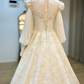 Vintage-Kleid mit Puffärmeln, Schleppe aus Spitze und Tüll | Edwardianisches Ballkleid im Maxi-Stil mit hohem Kragen für Hochzeit, Braut, Gala und Ball gh6409