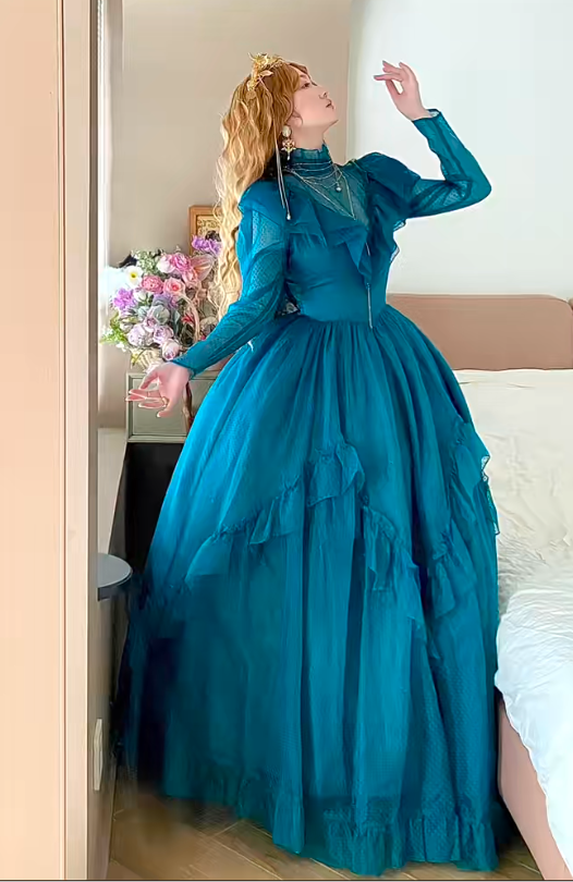 Pfauenblaues, hochgeschlossenes, langärmeliges, gestuftes Ballkleid aus Tüll in viktorianischer Retro-Manier für Partys und Abende (gh6740)