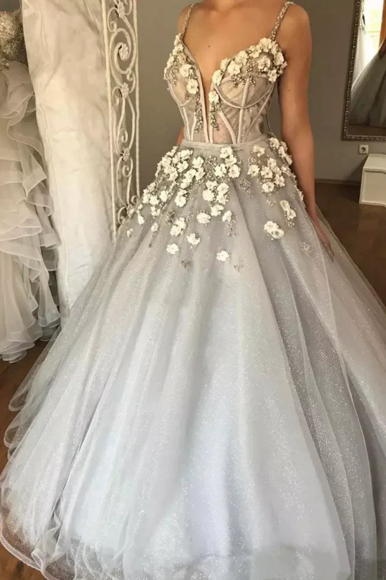 2024 Ball Gown Spaghetti Straps Quinceanera Dresses With Handmade Flowers Tulle  gh2069