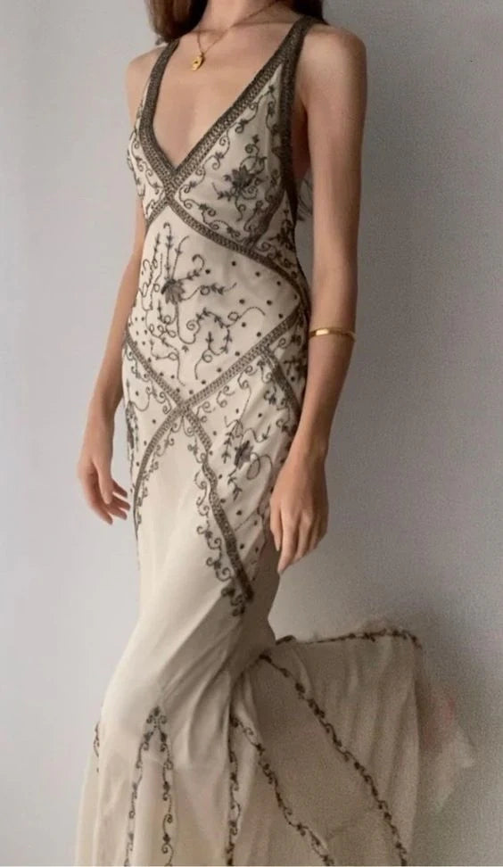 Robe de soirée longue à col en V beige exquise et élégante à motifs floraux gh2941