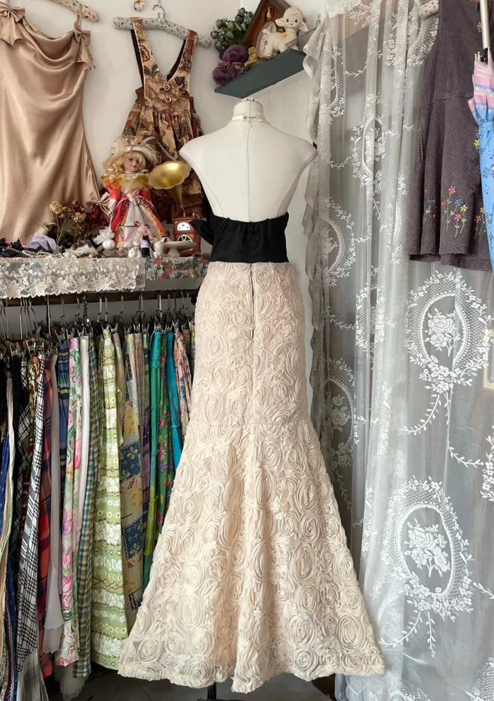 Robe de soirée longue en dentelle exquise à épaules dénudées noire et rose gh3384