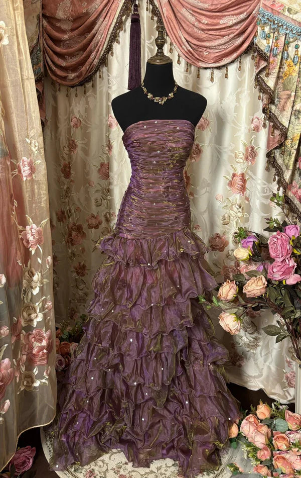 Lila-braunes, gestuftes Bandeau-Kleid mit Farbverlauf: Paillettenbesatz, taillierter Meerjungfrauenschnitt, robustes Maxikleid im Retro-Stil für festliche Anlässe gh6589