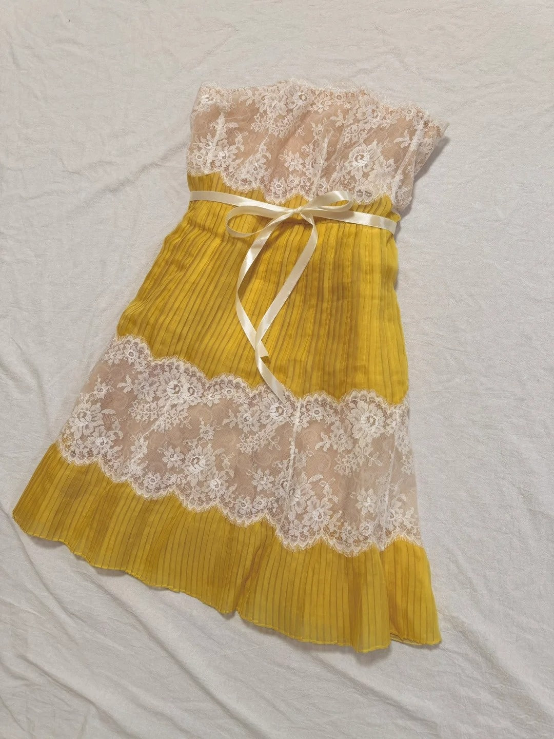 girlhomeshops-Ginger Yellow Chiffon and Lace Paneled Strapless Sleeved Midi Dress with Ribbon Detail gh6312