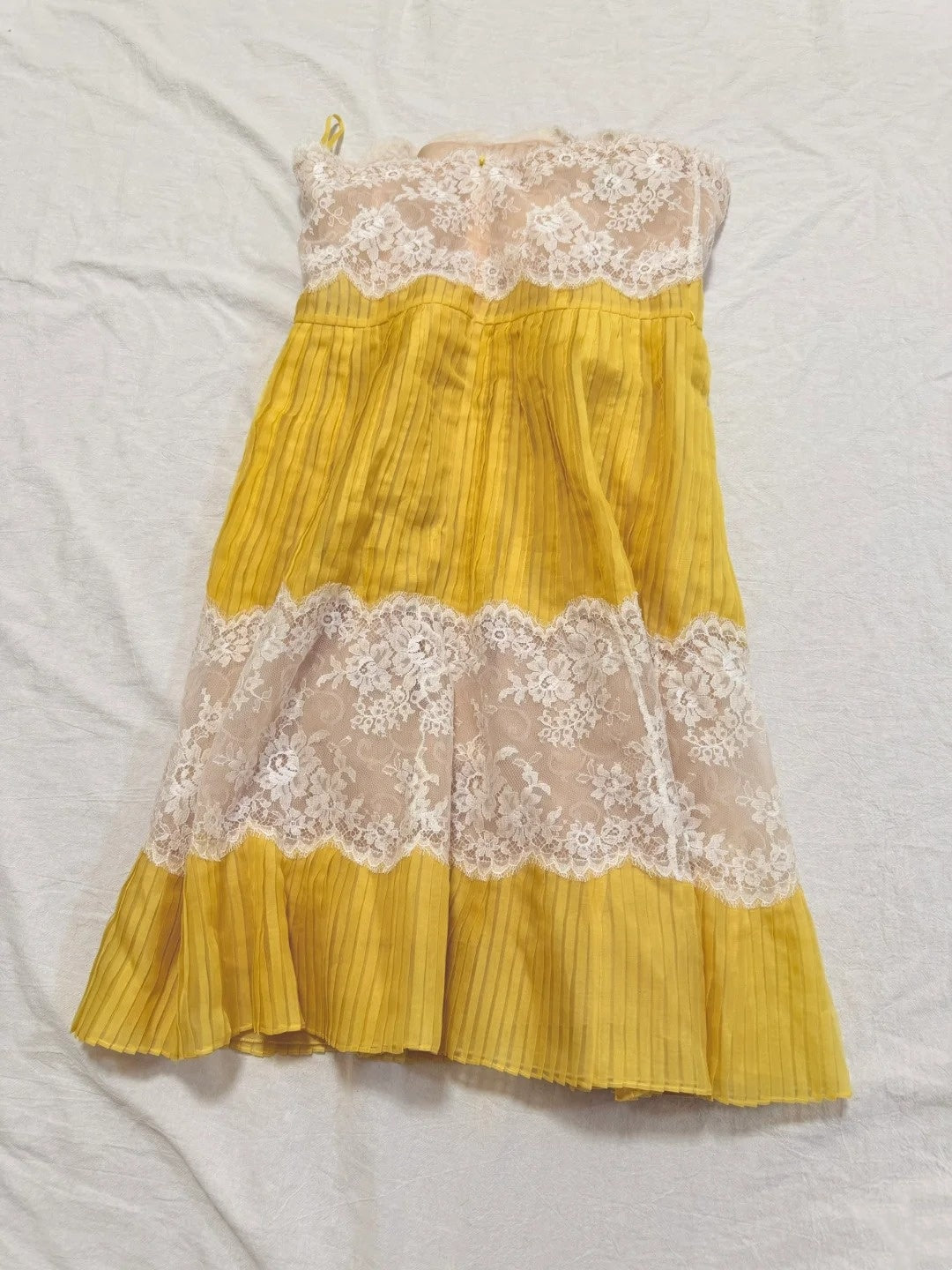 girlhomeshops-Ginger Yellow Chiffon and Lace Paneled Strapless Sleeved Midi Dress with Ribbon Detail gh6312