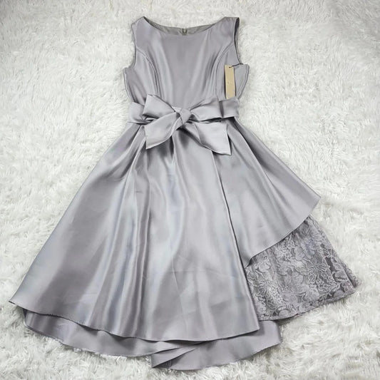 Elegantes, asymmetrisches, knielanges Abendkleid aus Satin und Spitze mit Schleife in der Taille – figurbetontes Kleid für Brautjungfern, Begleitung und kleinere Dinner-Veranstaltungen gh6491