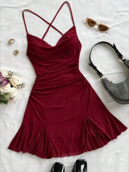 Glamouröses burgunderrotes Minikleid mit Spaghettiträgern | Meerjungfrauen-Rock mit gekreuztem, offenem Rücken und Raffungen – das perfekte Outfit für Partys und Dates (gh6442)