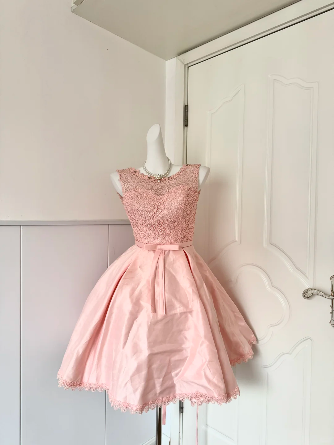 Pink Sleeveless Lace‑Bodice Satin‑Bow‑Sash Lace‑Trim‑Hem A‑Line Short Homecoming Party Dress gh9252