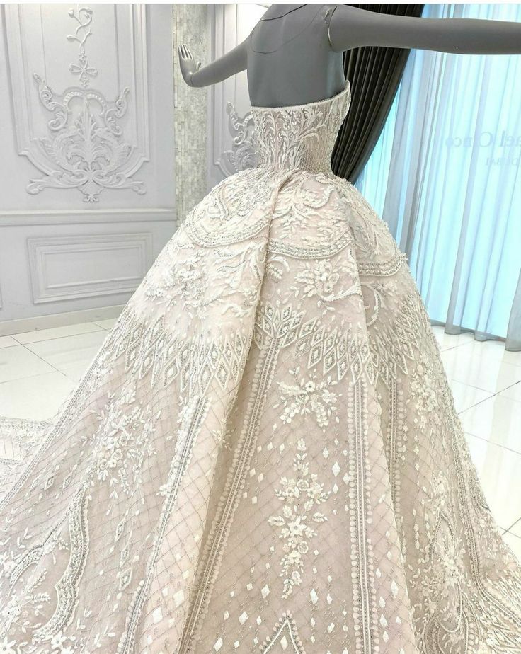 Ivory gorgeous elegant exquisite lace A-line long ball gown evening dress wedding dress gh3200