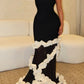 Robe longue sirène à fines bretelles style vintage luxueux et tendance | Robe longue à volants noirs et blancs pour gala, exposition d'art et événement social de luxe gh6441