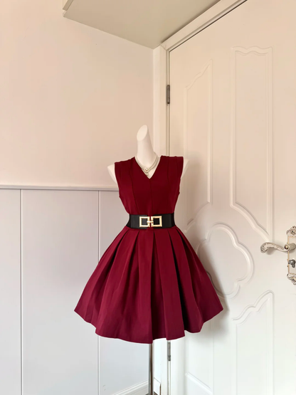 Women Burgundy Homecoming Dress, Sleeveless V‑Neck Tailored Bodice Black Wide Belt Double Metal Buckle Pleated Flared A‑Line Mini Party Dress gh9206