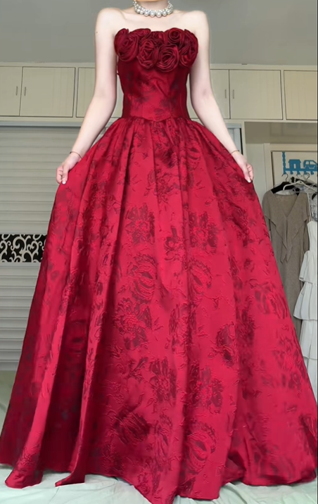 Burgundy Jacquard Strapless Ball Gown, 3D Fabric Rose Appliqué Bodice Voluminous A‑Line Floor‑Length Formal Prom Dress gh8976