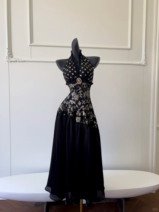 Black Vintage Halter Long Evening Gown, Lace V‑Neck, Gold Floral Jacquard Bodice, Retro Gem Brooch Detail, Mixed Chiffon Maxi Skirt, Party Prom Dress gh8918