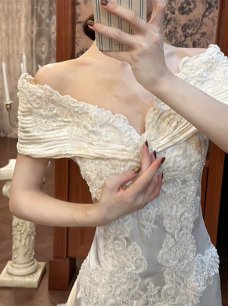 Ivory Vintage Satin Wedding Gown, Off‑the‑Shoulder Fold‑Over V‑Neck, Lace Appliqué Fitted Waist, A‑Line Long Skirt With Lace Embroidery, Lace Trimmed Train, Bridal Prom Dress gh8728