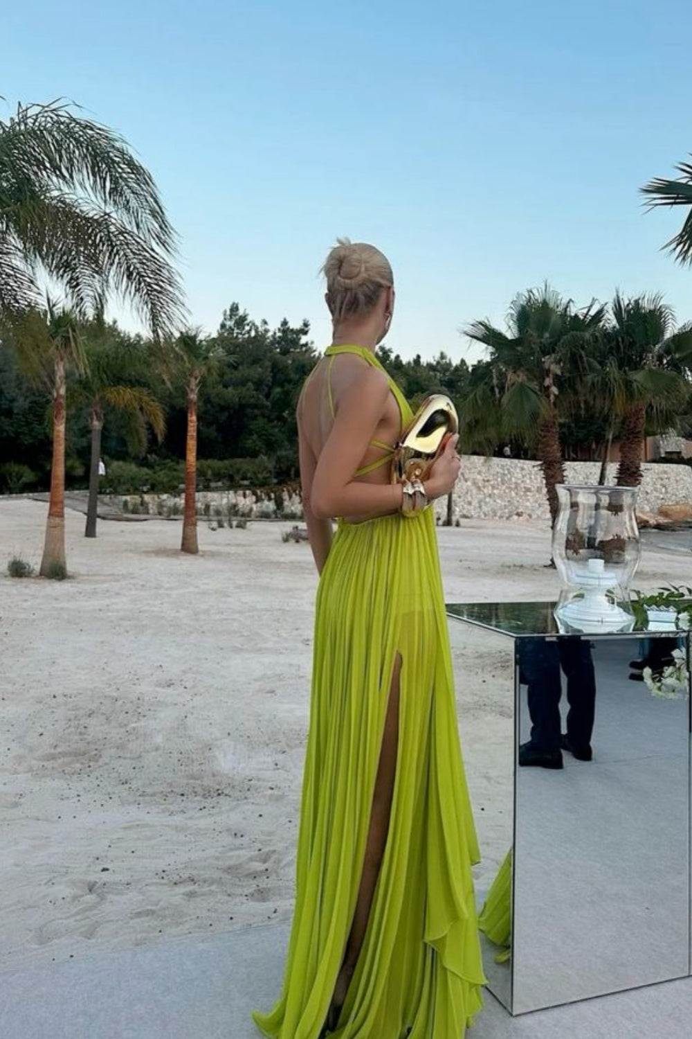 Yellow green halter neck backless long chiffon ball gown evening dress gh3127