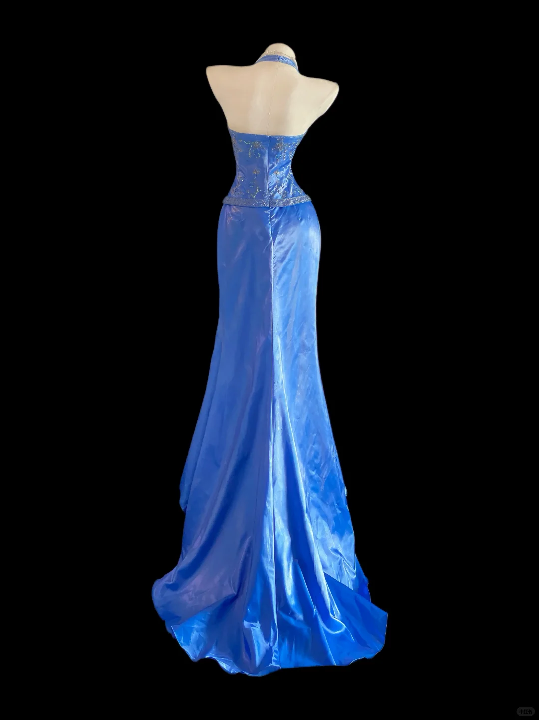 Royal Blue Halter Satin Mermaid Evening Gown, V‑Neck, Floral Beaded Embroidery Bodice, Beaded Waistband, Front‑Slit Ruffled Skirt, Small Train, Formal Pageant Prom Dress gh8901