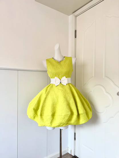 Lime Yellow Embossed Jacquard Sleeveless Short Cocktail Dress, Round Neck White Rhinestone Big Bow Sash Voluminous A‑Line Homecoming Party Gown gh9244