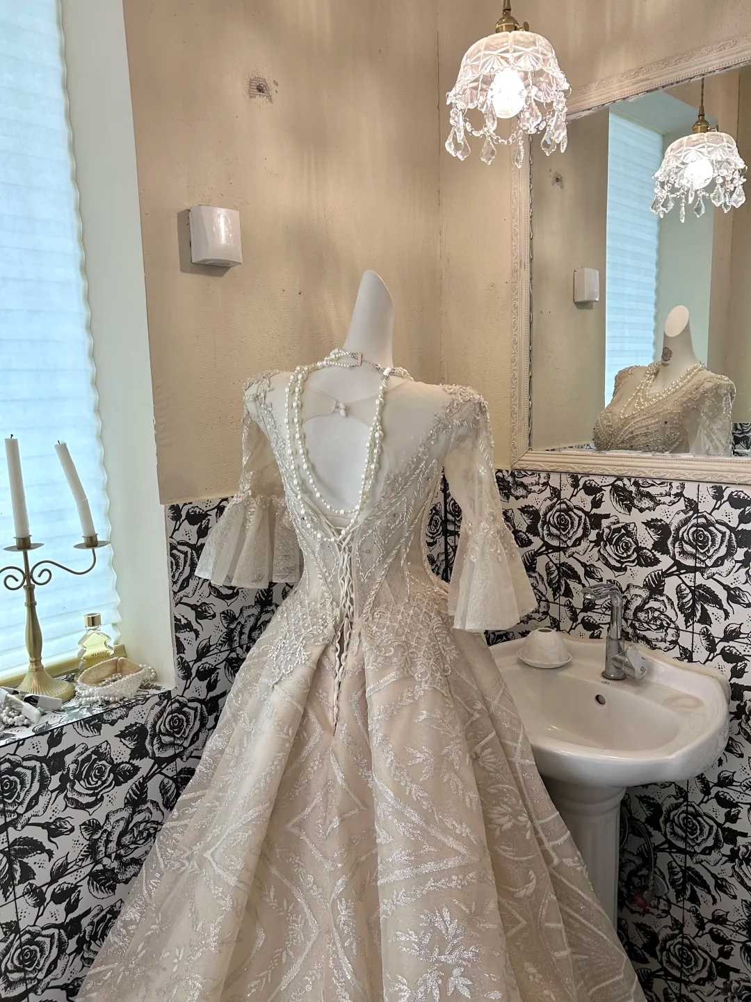 Light Apricot Vintage Elegant Waist-Cinched Figure-Flattering Full Flared Skirt Long Romantic Dress, Wedding Gown gh7749