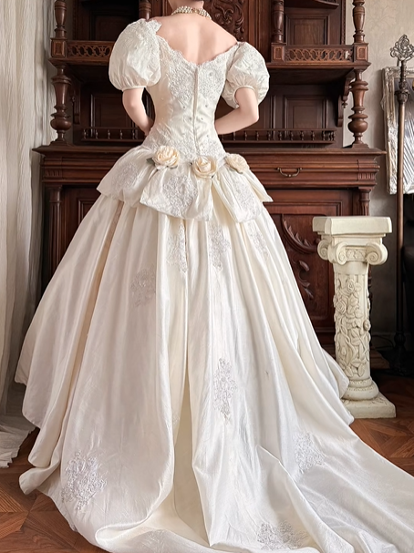Cream Vintage Satin Ball Gown, Sweetheart Off‑The‑Shoulder Puff Short Sleeves, Lace Appliqué Beaded Bodice, Lace Waistband, Voluminous Pleated Skirt, Wedding Prom Dress gh8633
