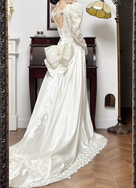 Ivory Vintage Satin Wedding Gown, V‑Neck, Vintage Leg‑of‑Mutton Puff Long Sleeves, Exquisite Lace Appliqués Fitted Waist, Satin Full‑Skirt With Long Train, Lace Trim On Hem, Bridal Prom Dress gh8758