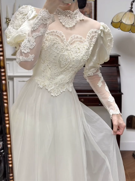 Ivory Vintage Leg‑of‑Mutton Sleeve Satin Tulle Lace‑Ruffle Long Train Wedding Dress gh8766