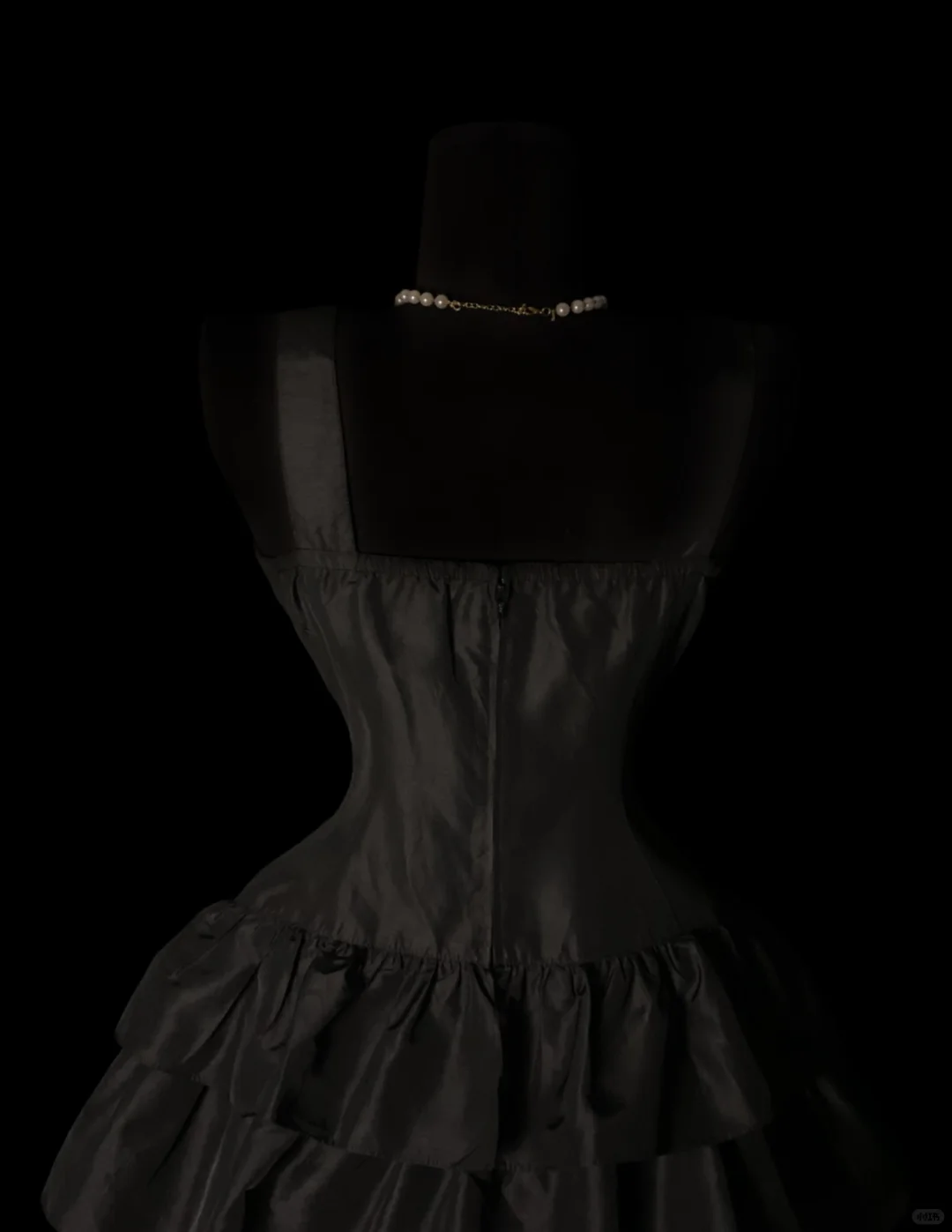 Vintage Black Satin Strapless Ball Gown, Square Bandeau Neck, Cinched Fitted Waist, Multi‑Tier Ruffled Cake Skirt, Formal Prom Party Evening Dress gh8898