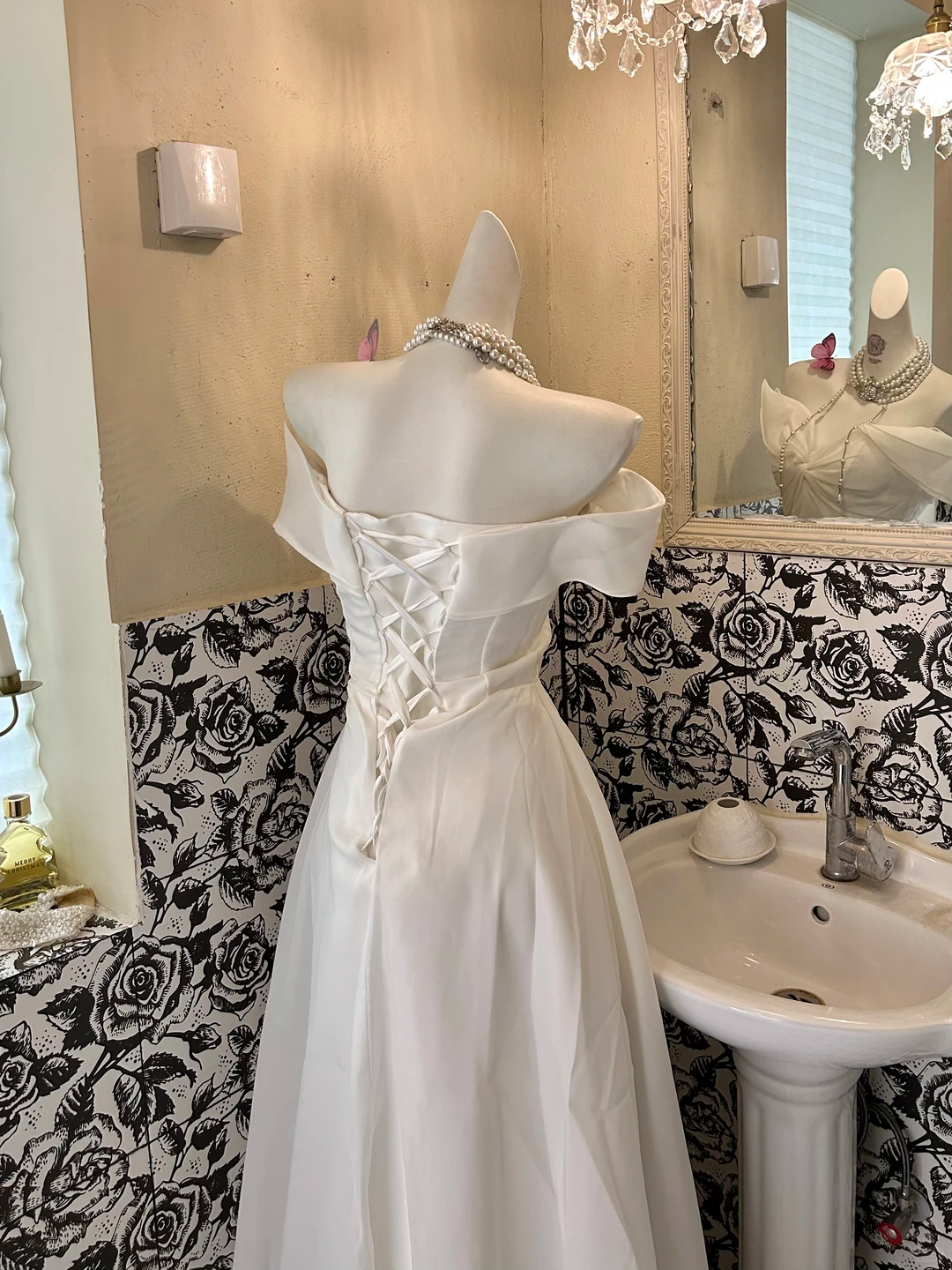 White Off-the-Shoulder High Waist Slimming Soft Elegant Romantic Dress, Wedding Gown gh7604