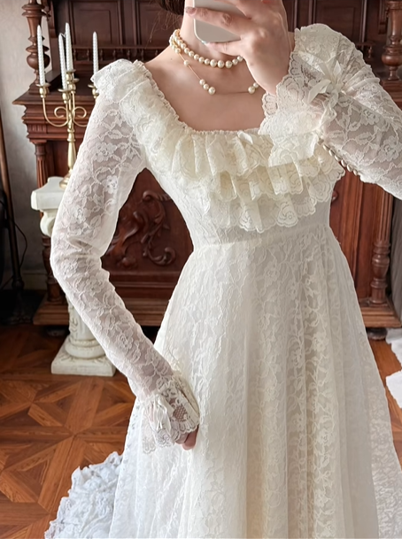 Cream Vintage Lace Wedding Gown, Square Neck With Ruffle Trim, Long Lace Sleeves, High Waist, Multi‑Tiered Ruffle Lace Long Train Prom Dress gh8629