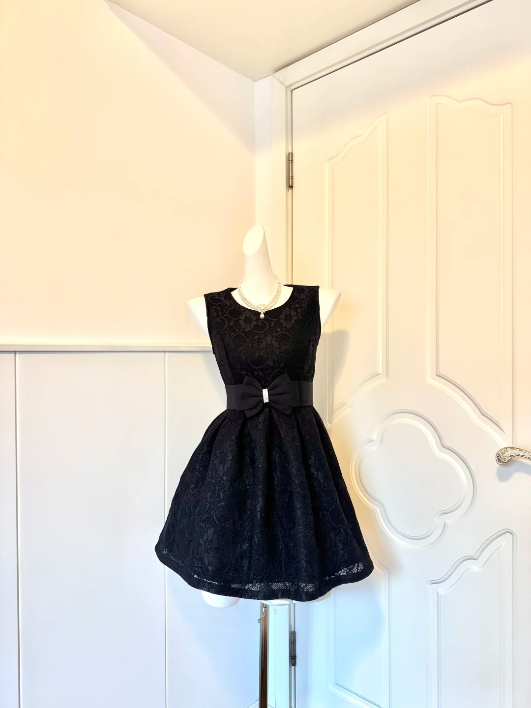 Black Lace Homecoming Dress Sleeveless Round Neck A-Line Cocktail Party Gown gh9376